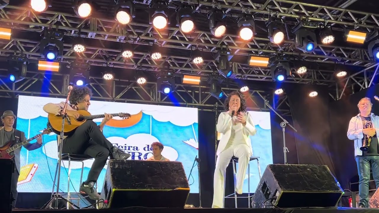 Cantora Joanna canta &ldquo;amanh&atilde; talvez &ldquo; . Um de seus grandes sucessos!