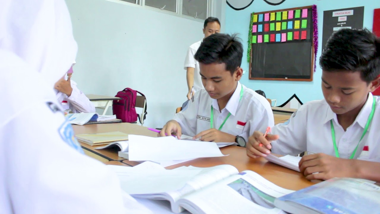 Model Pembelajaran EXO OLO TASK di SMA Labschool UNP