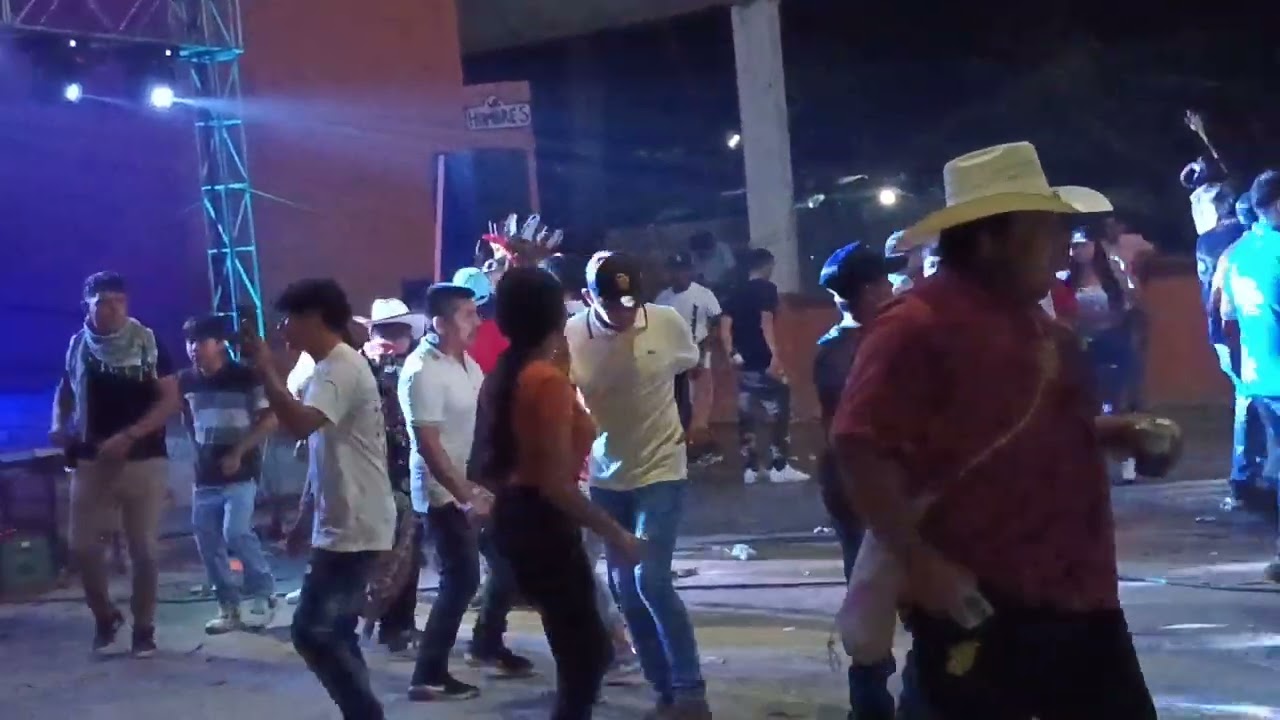 El pasó de la garrotera - La original banda Girasoles