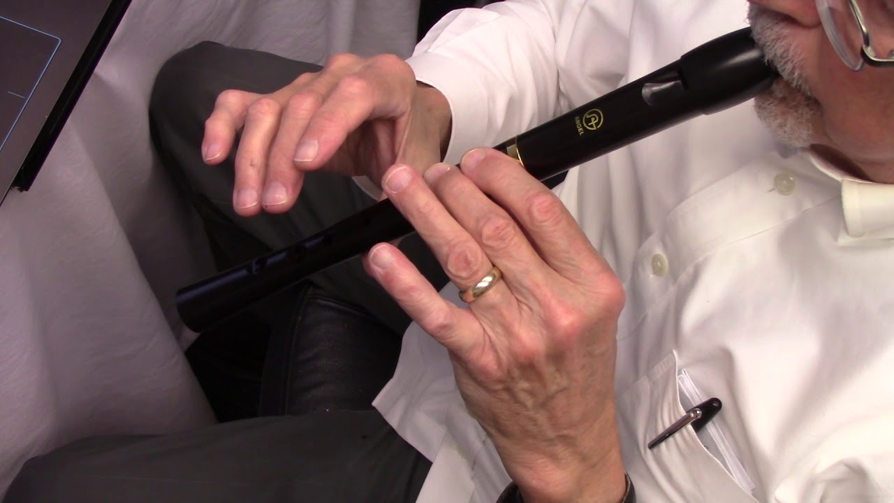 Learn 'We Three Kings of Orient Are' in E minor, for novice recorder players, with Timothy Seaman