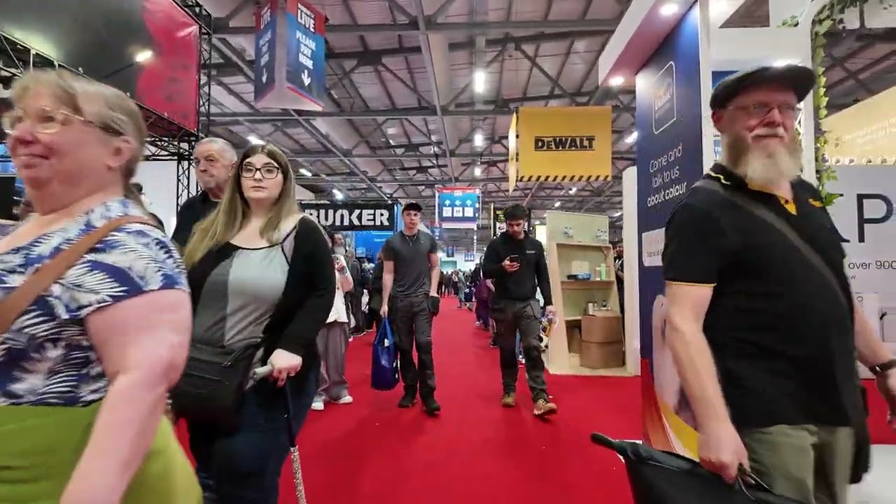 Screwfix Live Vlog September 25