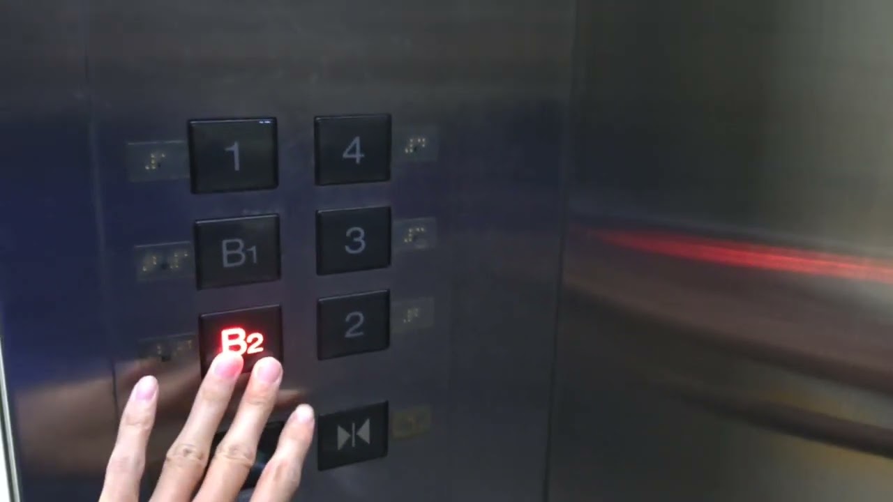 2026 new year special: Mitsubishi elevator No. 24 @ TPE airport terminal 2 in Taoyuan, Taiwan