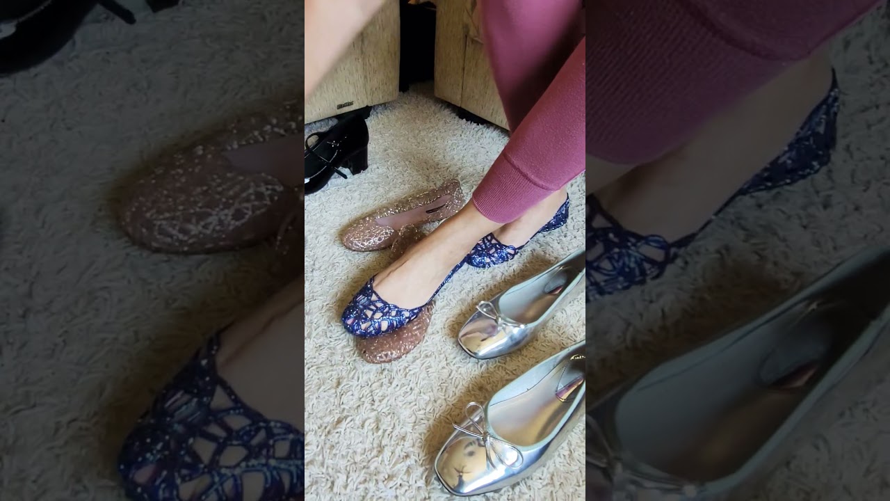 Squeezing My Big Feet Into Little Jelly Shoes #footfashion