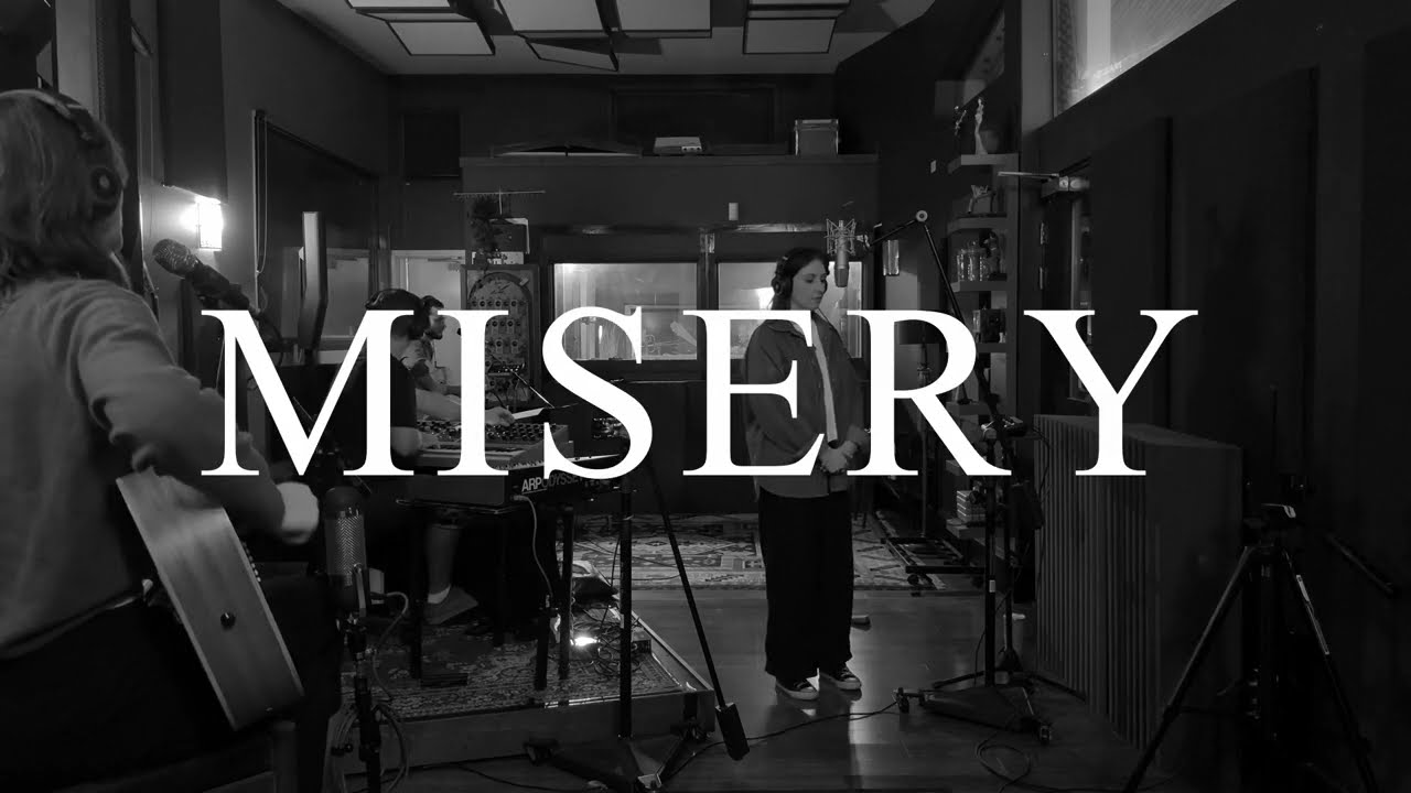 Olivia James - Misery (Live)