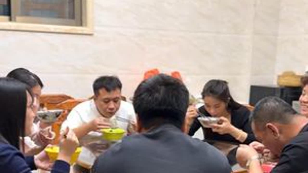 带大家感受一下我们潮汕过节的气氛，我们惠来都会做冬至茧， 祝家人们冬至快乐，阖家安康。#冬至快乐 #冬至 #娘家 #潮汕人