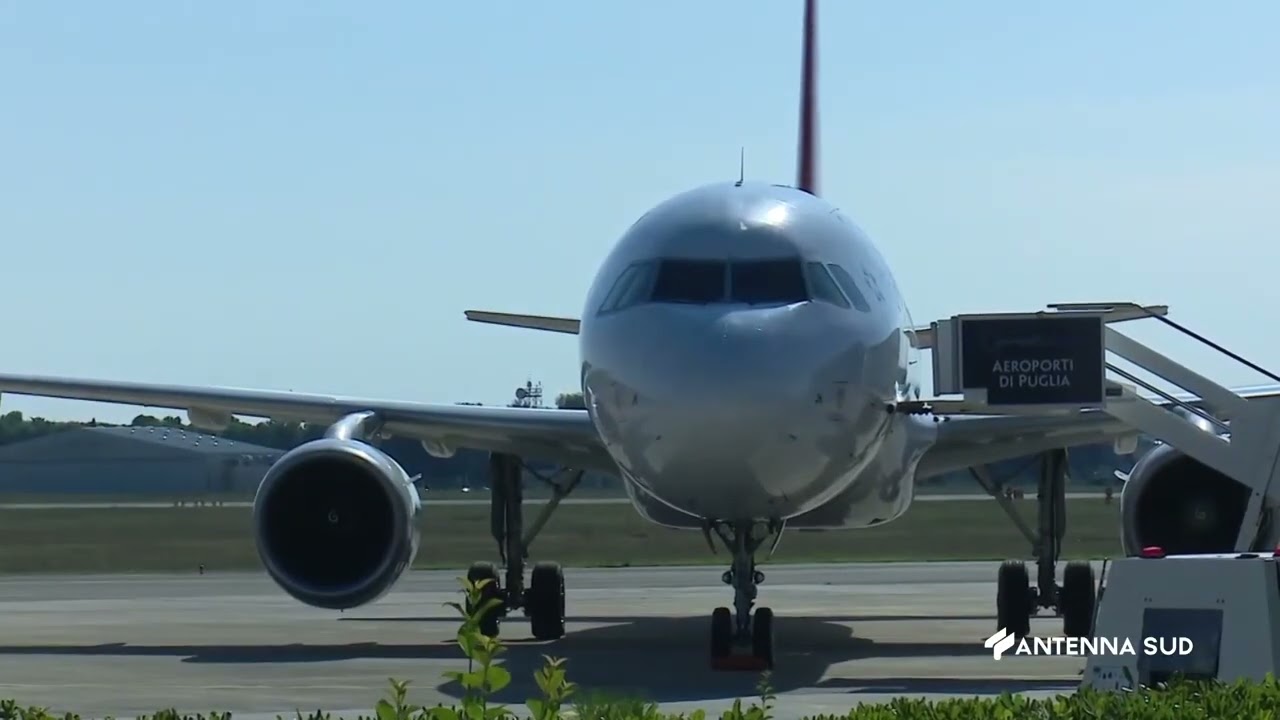 10 GIUGNO 2024   GROTTAGLIE TA   G7,UN AEREO CARGO ARRIVATO A GROTTAGLIE