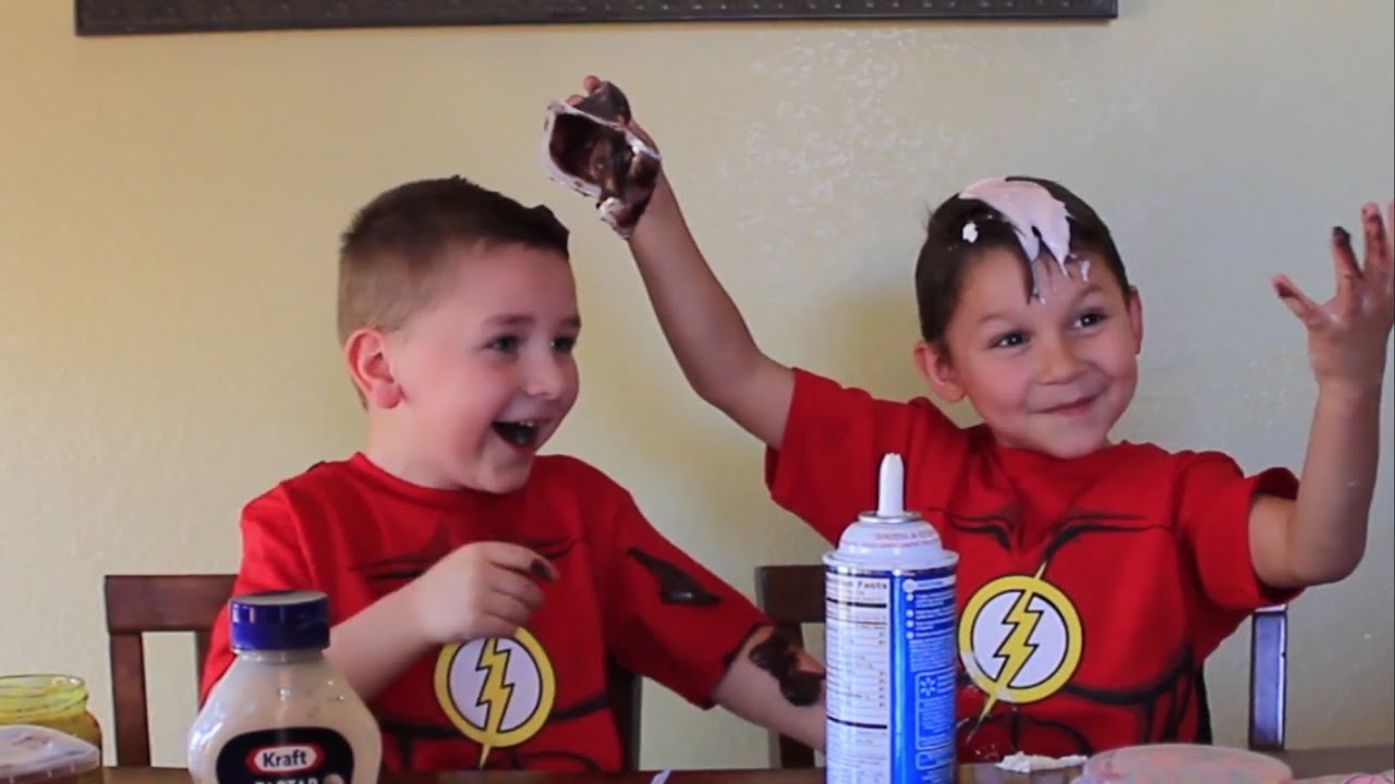 EAT IT OR WEAR IT CHALLENGE! | ZAYS WORLD