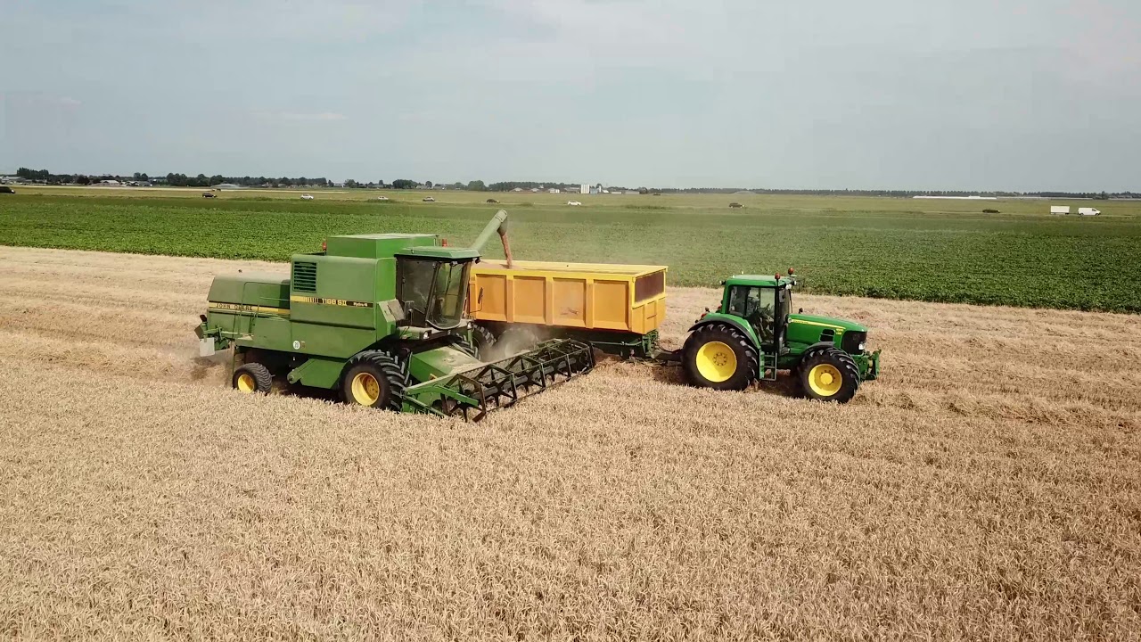 Tarweoogst / John Deere 1188 Hydro 4
