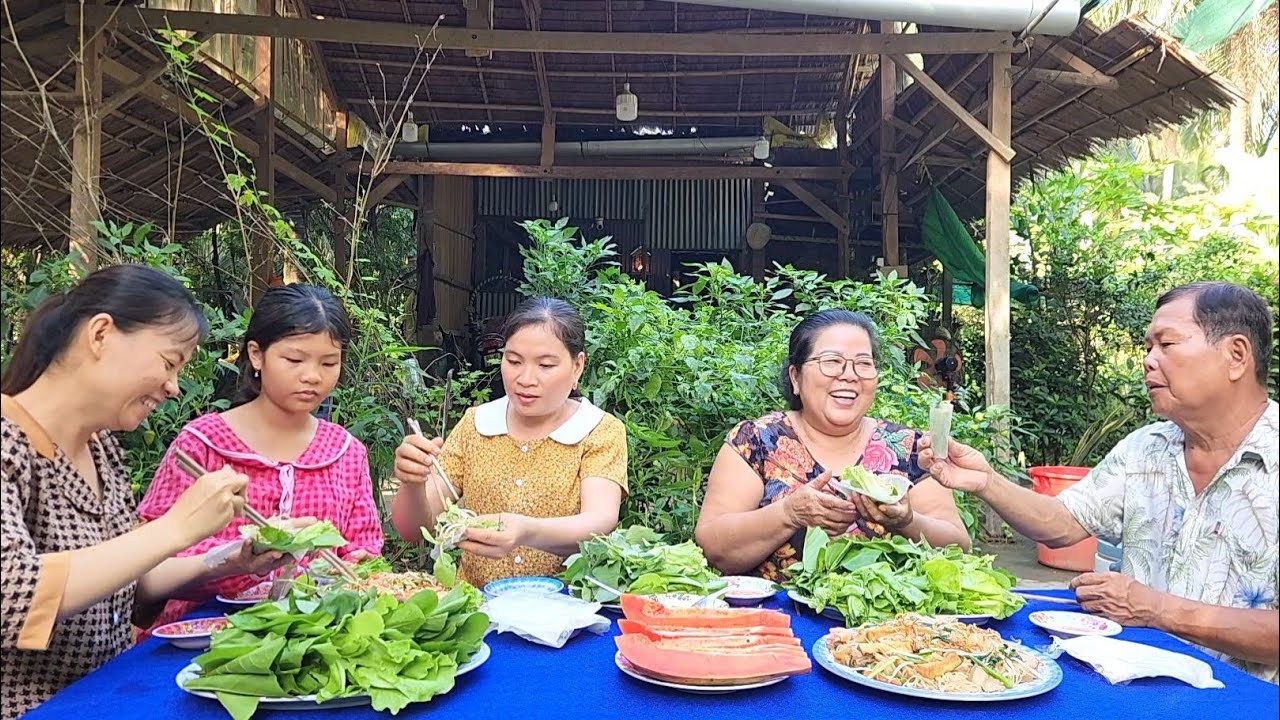 Đã Thèm Với Món Hủ Tiếu Xào Thập Cẩm Cuốn Rau Vườn Chấm Nước Mắm Chua |TKQ & FAMILY  T 2128