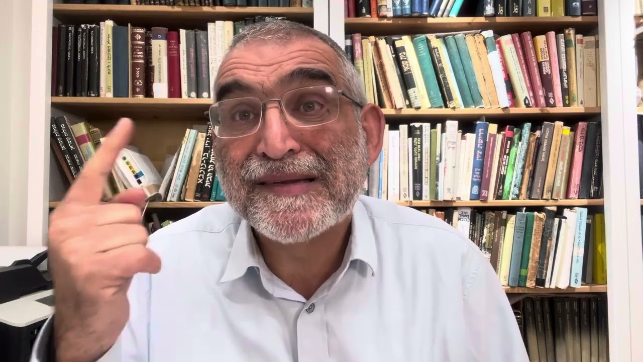 את מי חמינאי מקלל עכשיו ומה  עובר בראש שלו ושל וצמרת השלטון באיראן? לנסות להבין.
