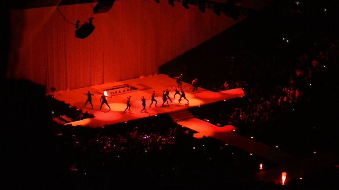 Ariana Grande - Be Alright/ Everyday/ Bad Decisions (Live) | Dangerous Woman Tour Toronto 2017