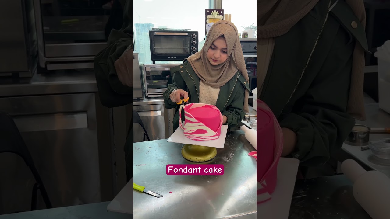 Fondant cakes | eatable cakes | eatable cakes| Barbie cakes | pink cakes | Indian birthday cake