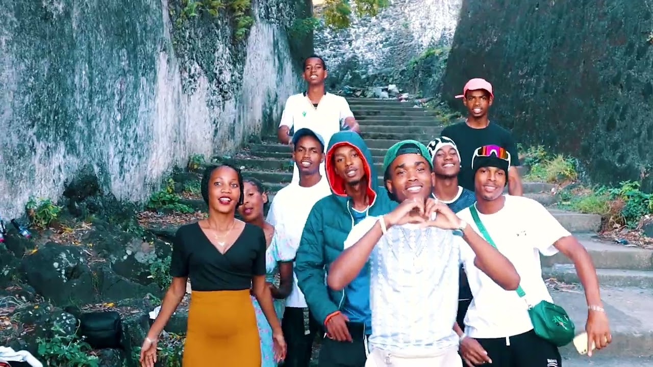 Delkiio x fayam’s x Anilka x losska_-_la guerre ( music vidéo)