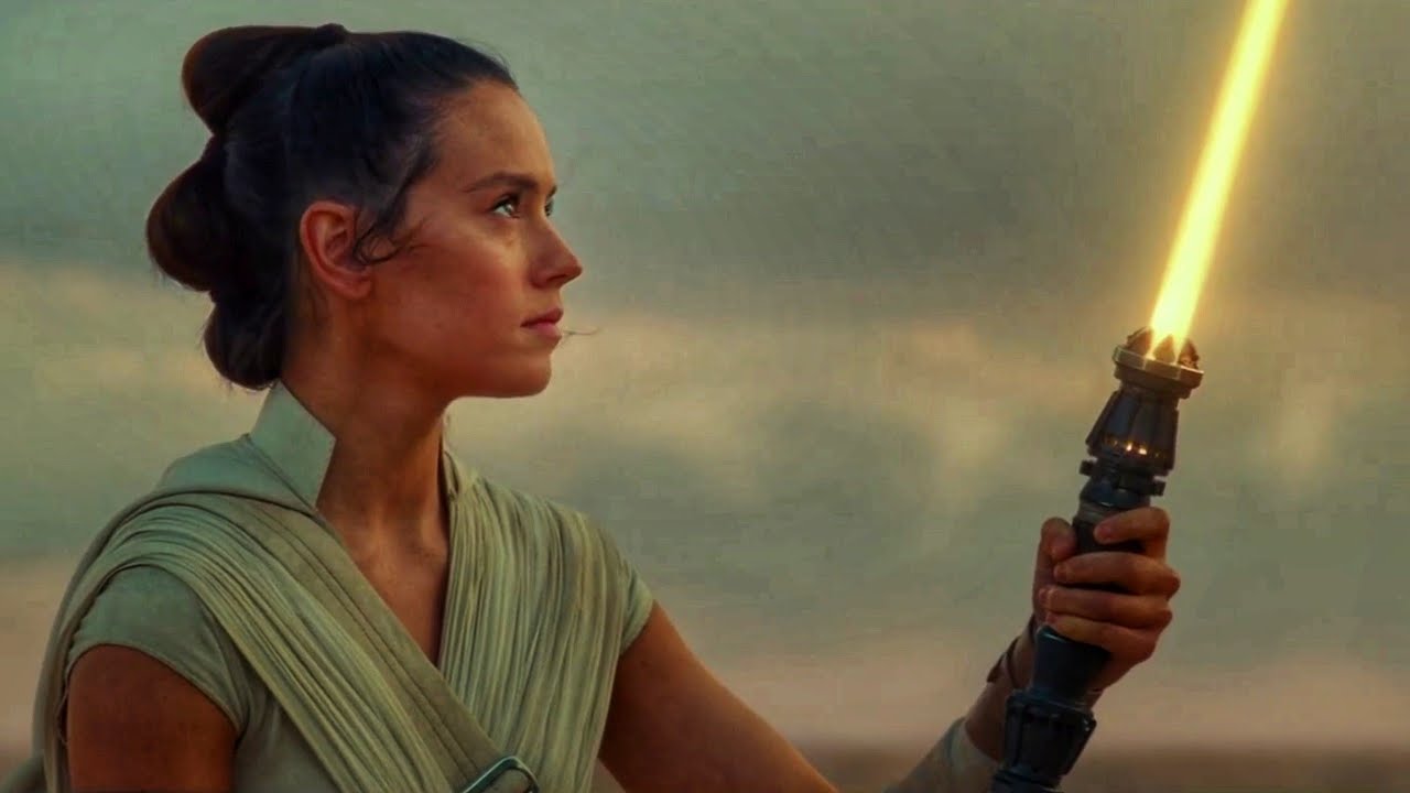 Rey Ignites Her Yellow Lightsaber Scene - Star Wars: The Rise of Skywalker (2019)