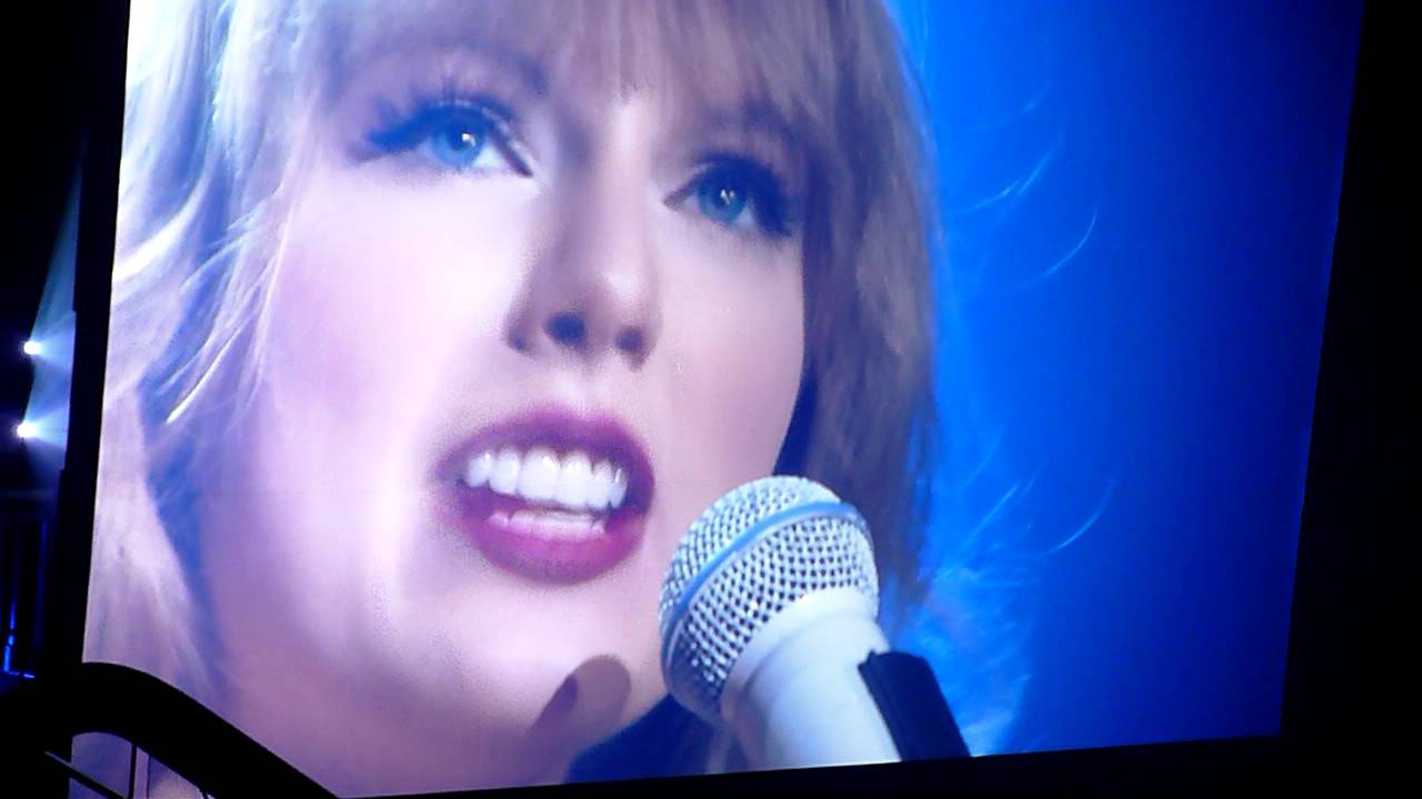 TAYLOR SWIFT - EYES OPEN. LIVE. AUCKLAND, NZ 17TH March.