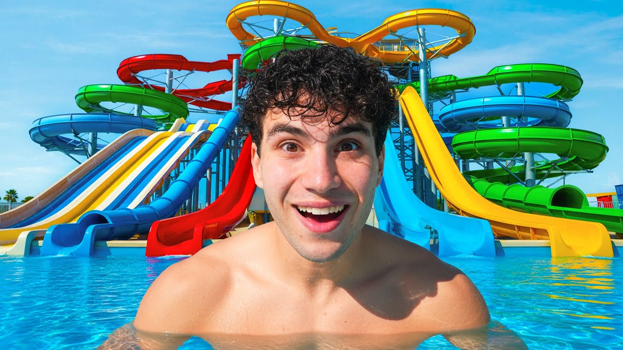 Alex Opent Een Waterpark