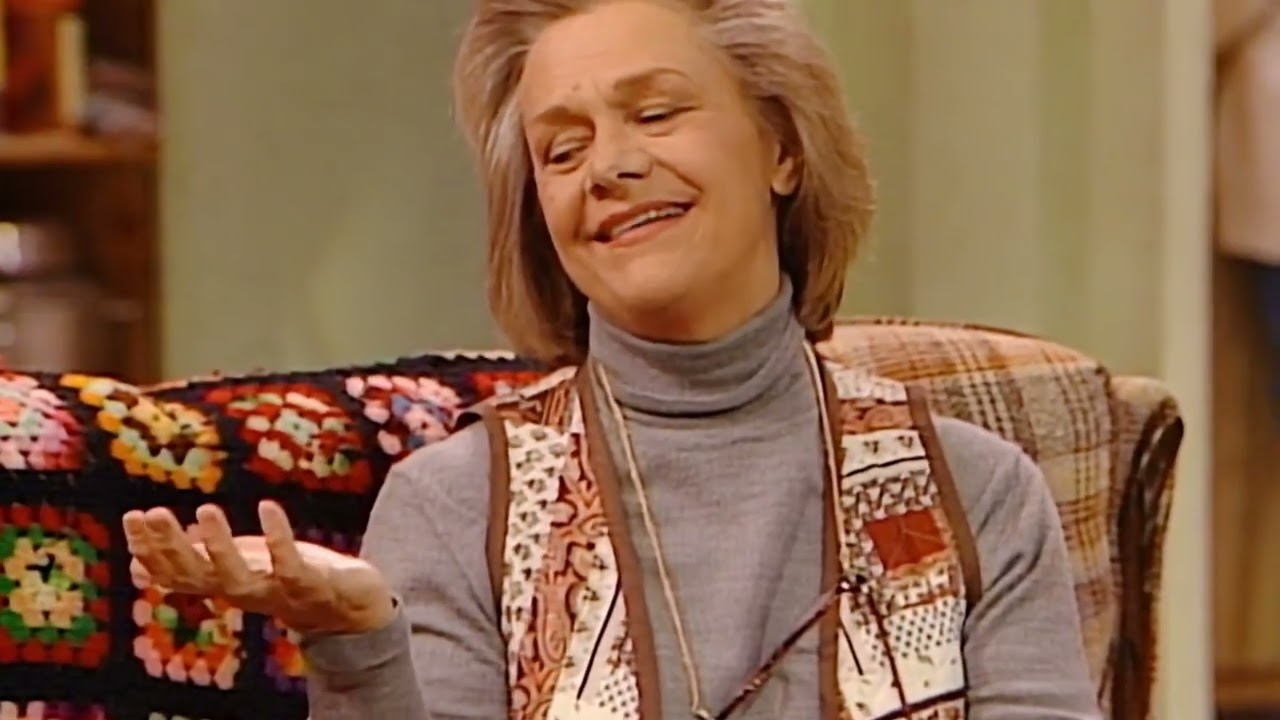 Grandma's Visit Brings Chaos?! 😂 Family Drama & Funny Moments | Everybody Loves Raymond