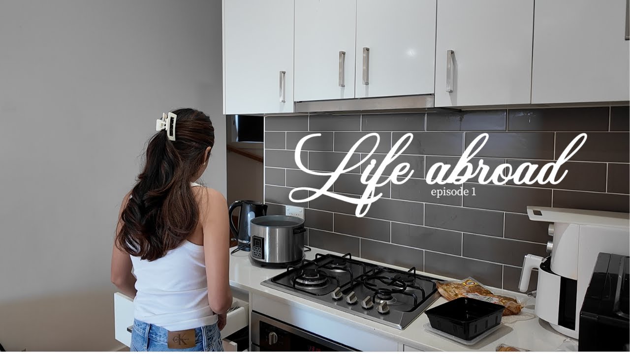 Life Abroad ep.1 : Back in Melbourne, Puppy Yoga, & Errands