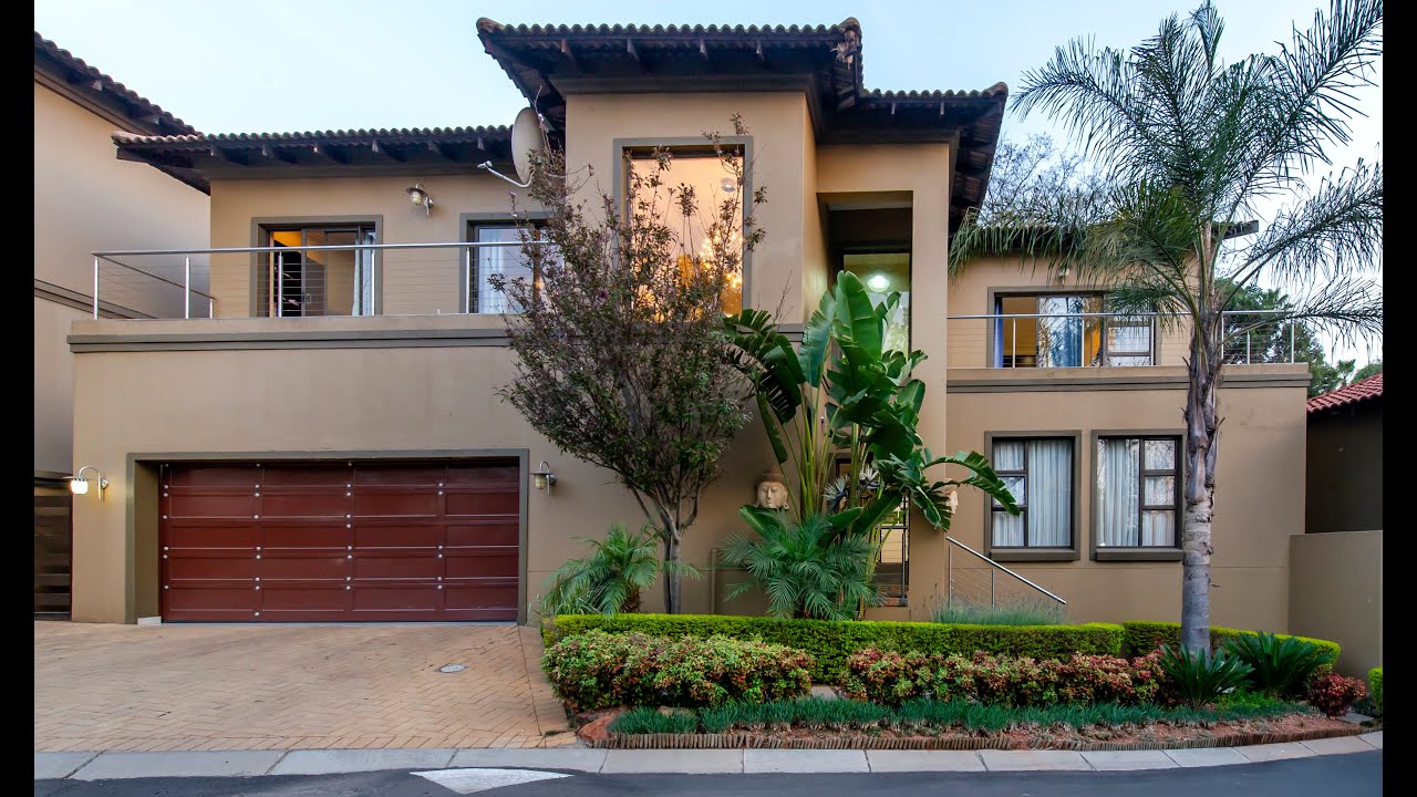 FOR SALE! 4 Bedroom Townhouse For Sale in Bedfordview - R3,450,000.00