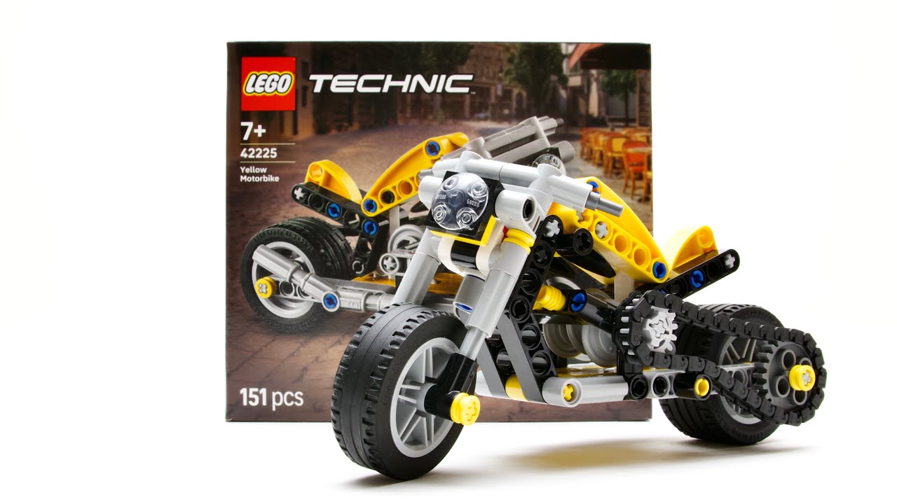 LEGO Technic Yellow Motorcycle 42225 - Build