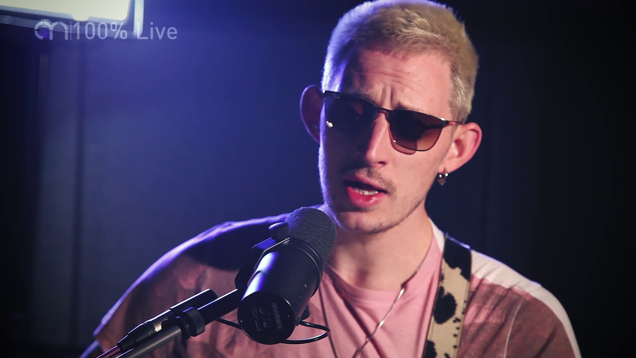 Alex Colman - 'Wonderful Tonight' / Eric Clapton (Acoustic Cover) Live In Session