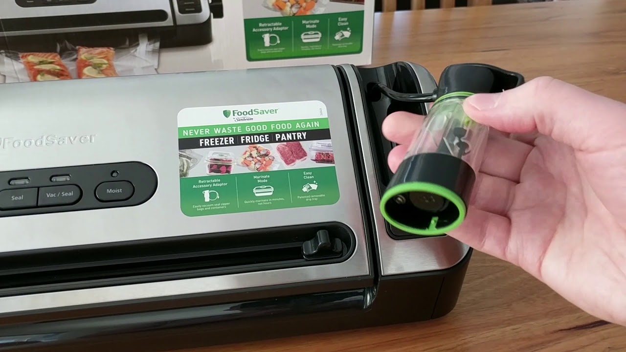 FoodSaver VS7850 vacuum sealer unboxing and overview