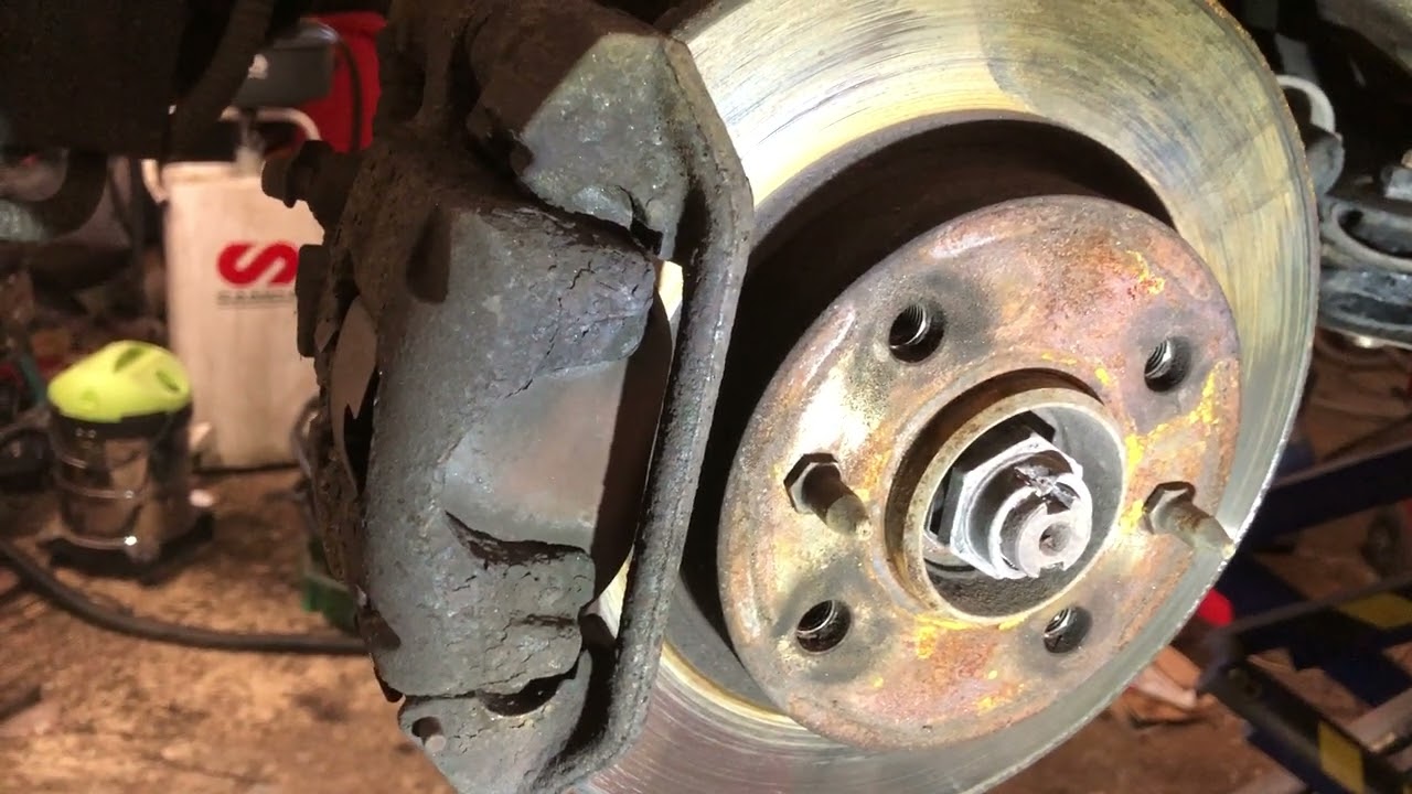 Fiat Panda 03-12 Nosturilla. Pultin saaminen oikealle kierteelle on vaikeaa...