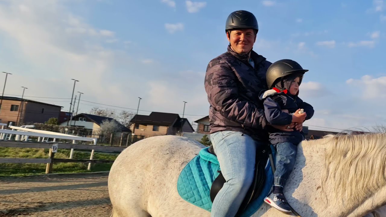 Prima lectie de echitatie.Multumim Luna Horse!