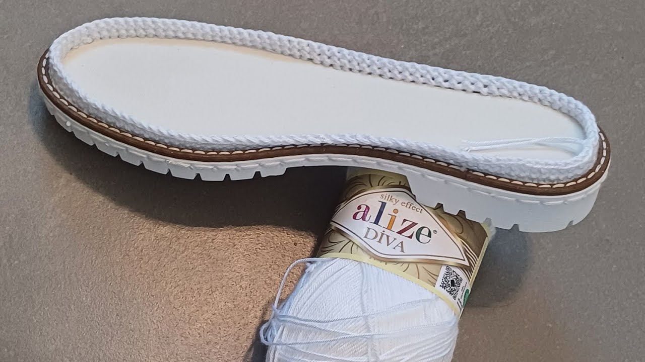 Tutorial: realizarea găurilor și croșetarea de jur-împrejurul tălpii Rita 🧶✨