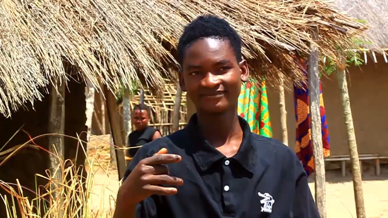 Sab_Boy_Ft_Papa__Falou_Francisco_Fim_Da_Semana_Official_-__Video__Maker_-_Mr.mp4