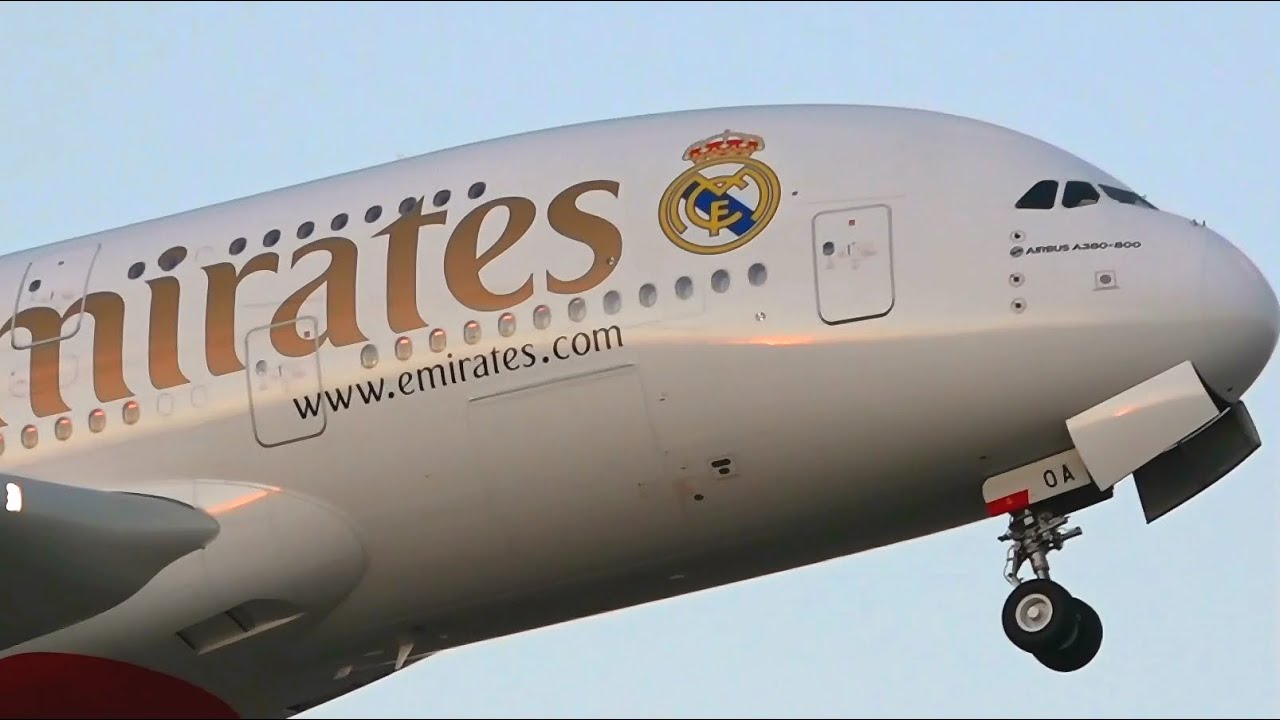 [50fps] Real Madrid Livery - Emirates Airbus A380-861 - Sunset Takeoff Melbourne Airport [A6-EOA]