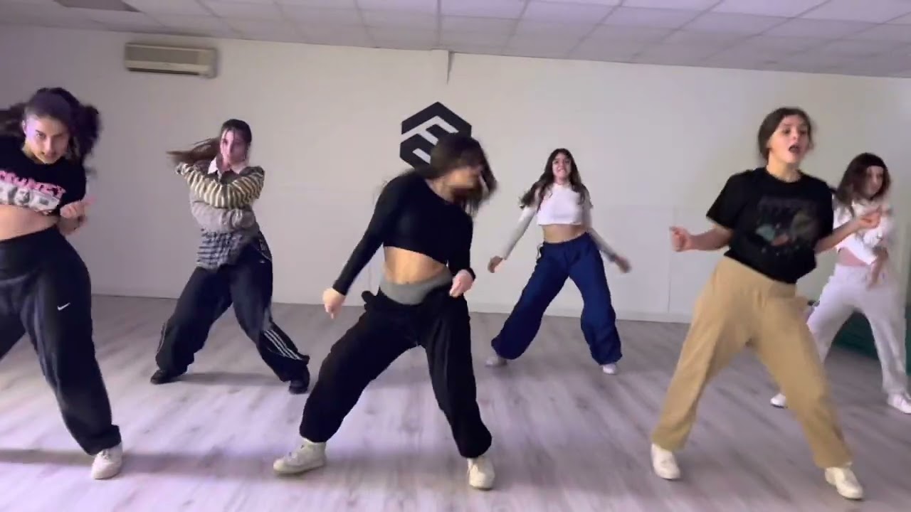 Color caramelo | Dancehall comercial | Coreo Raquel Atienza , en SÓCIETY DANCE STUDIO