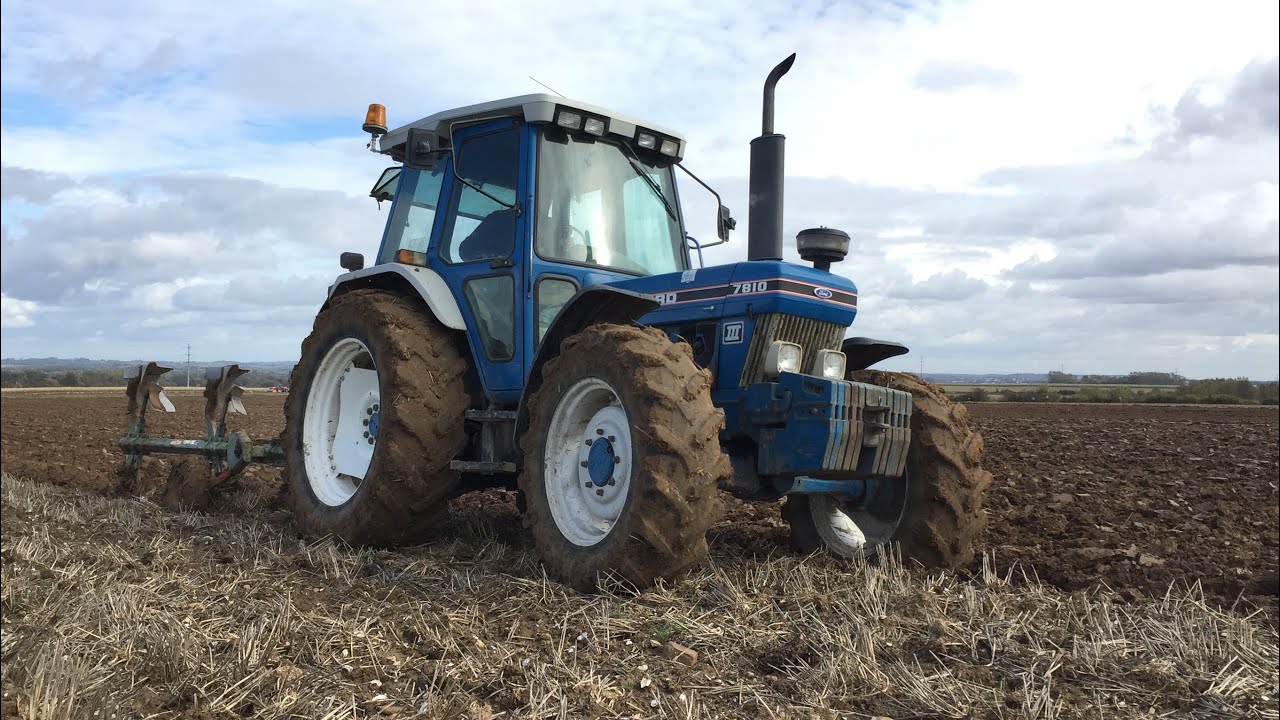 Labour 2020, Ford 7810 et une charrue Fenet