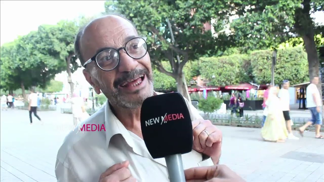 يتحدث على تاريخ الفنان الراحل 