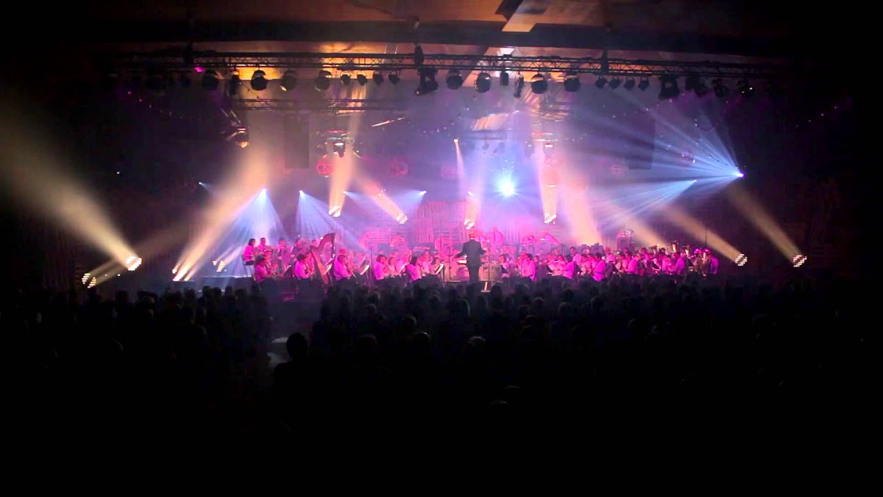 KlankKleur 2014 - An American in Paris (G. Gershwin arr. F. Cesarini) by Royal WindBand Schelle