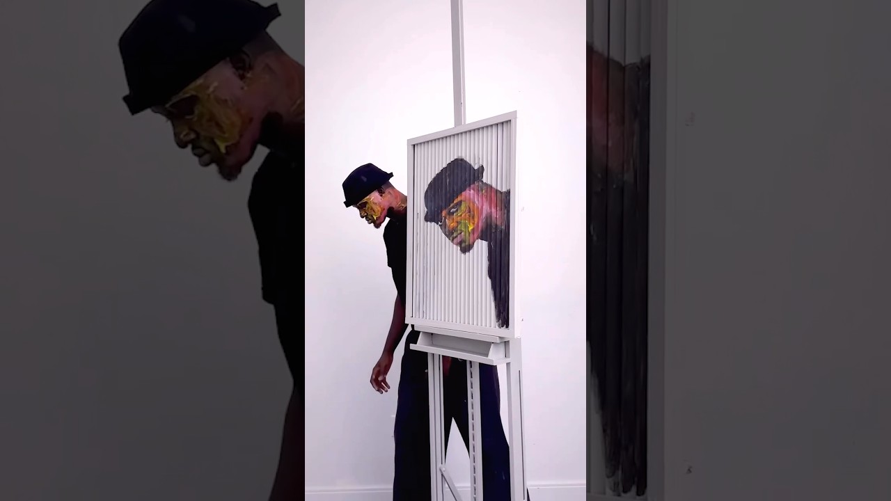 He Even Turned The Painting Upside Down🤯(@bouboudesign_)