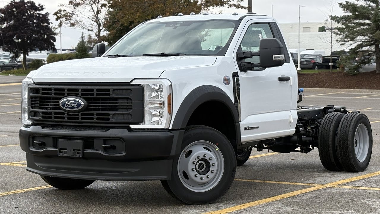New 2026 Ford Super Duty F-550 DRW XL in Oxford White (#B0037) | Barrie Ford