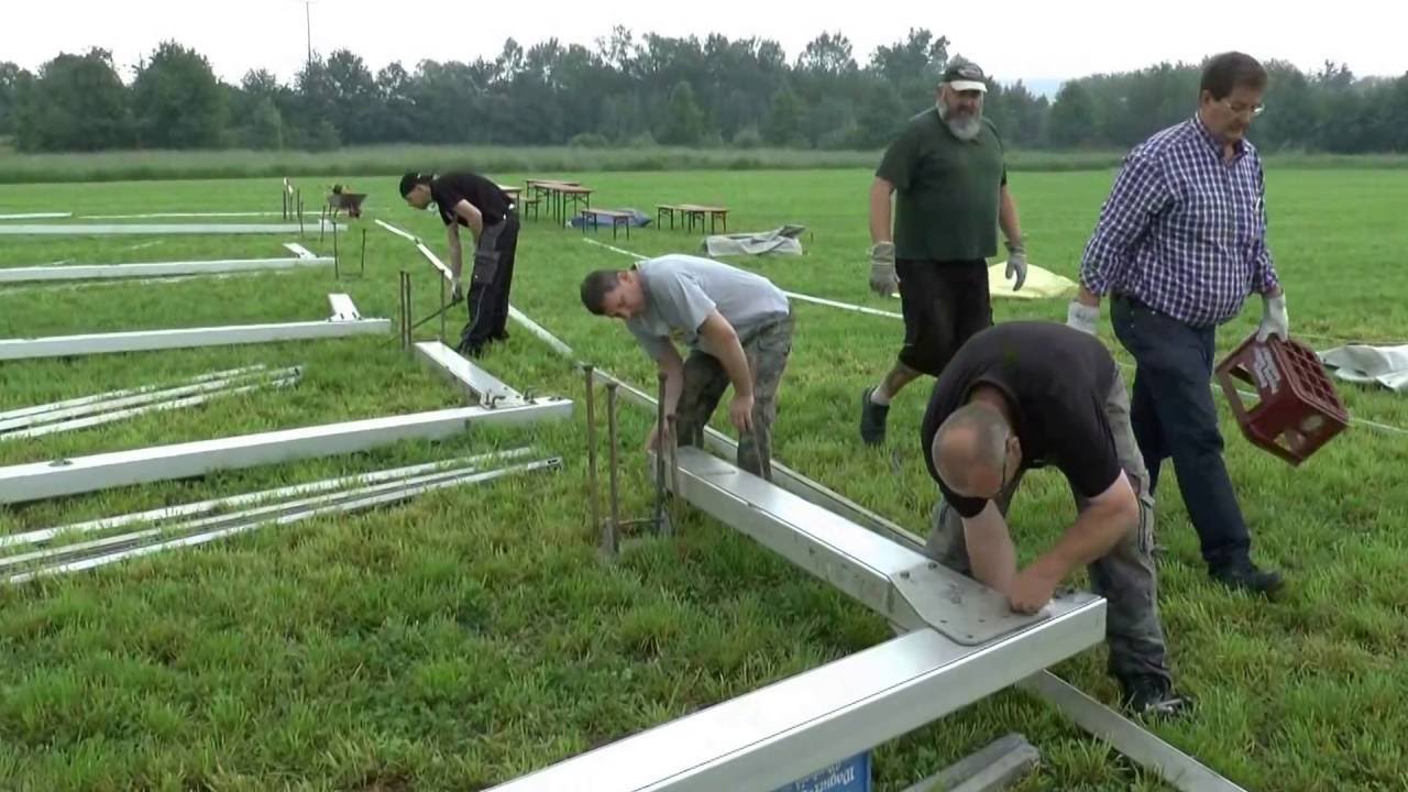 Zeltaufbau zum 125-Jährigen Jubiläum der Feuerwehr Neuses a.d. Regnitz