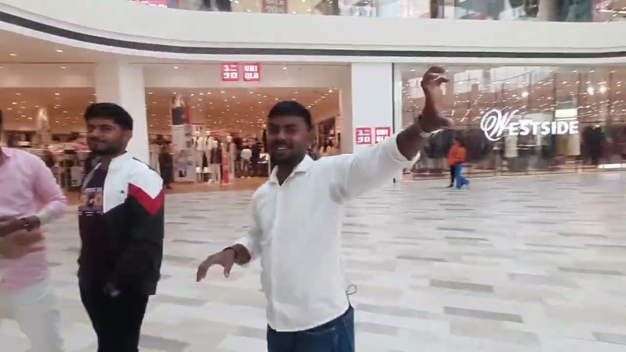 Day 11 of 2026...Lulu Mall..#viral #lulumall #vlogging #souravjoshi 