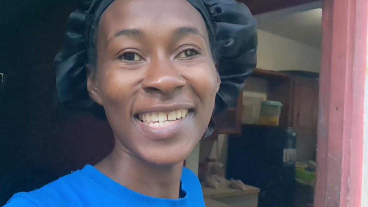 Jamaican 🇯🇲vlog || Early walk to the bus stop +sports day  come with us 