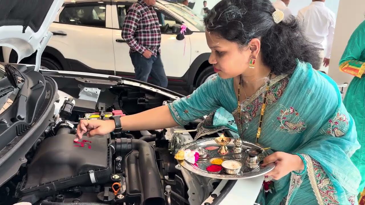 Vlog-8 New car delivery 🚗❤️🎊 Maruti Suzuki Fronx #happy #family car