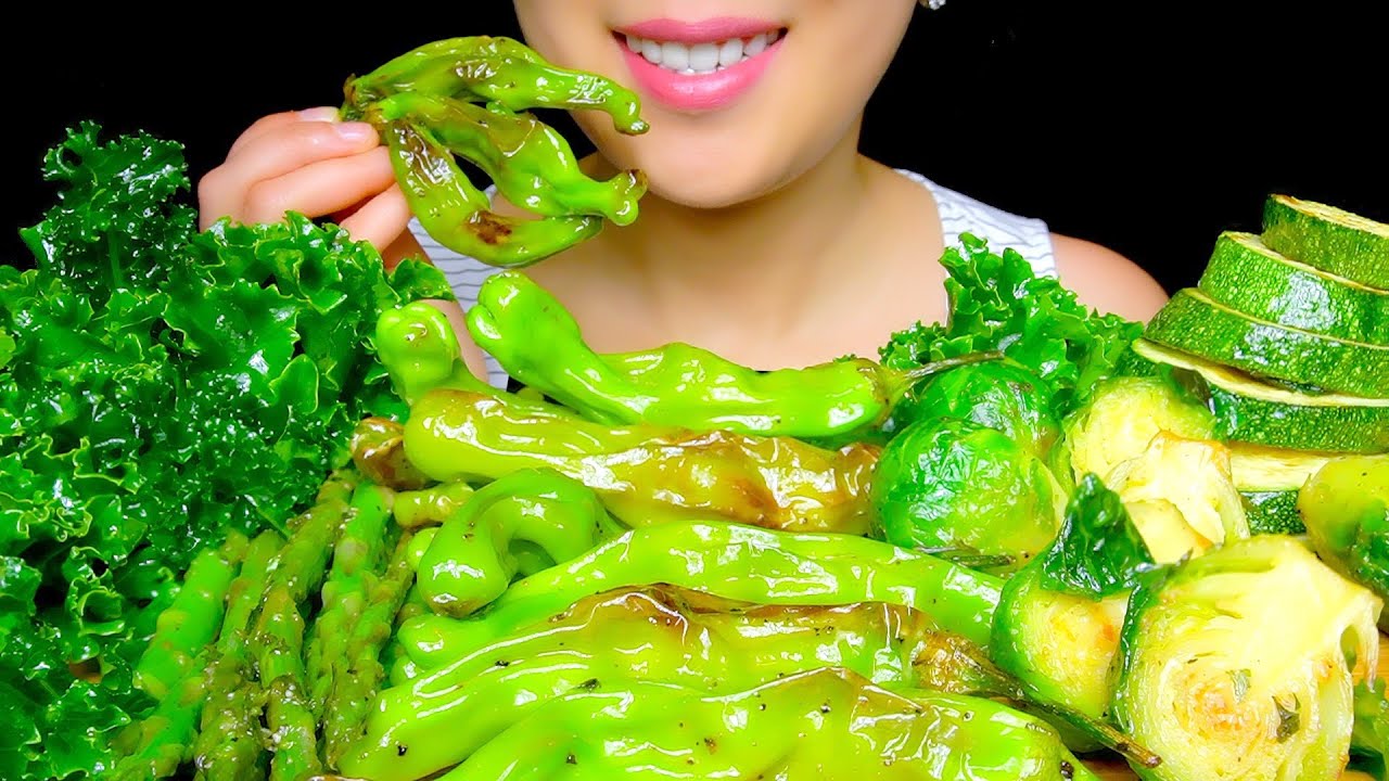 ROASTED VEGGIES ASMR: ROASTED VEGGIES AND SHISHITO PEPPERS  (KALE, BRUSSELS SPROUTS) | TracyN ASMR