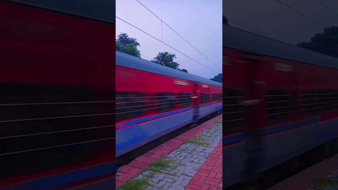 pawan express speed at goroul platform😈😈😈
