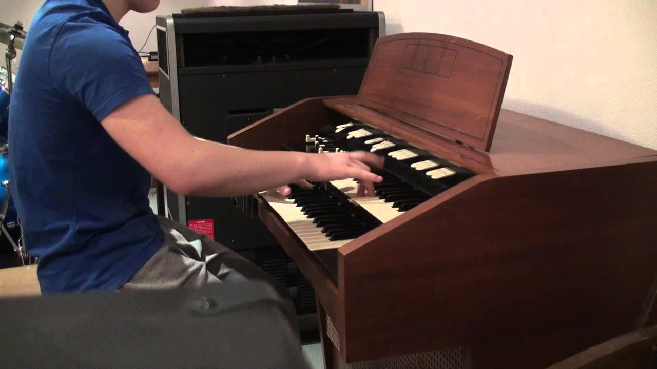 Hammond L222 (L100,L122) with leslie 760 fast improv in C