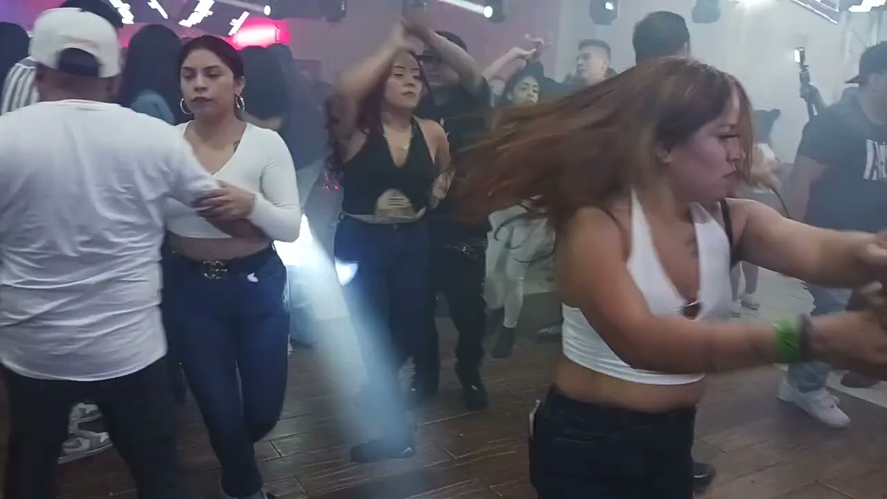 Así Se Baila En Queens Palace 2022 ****El  Tallin****