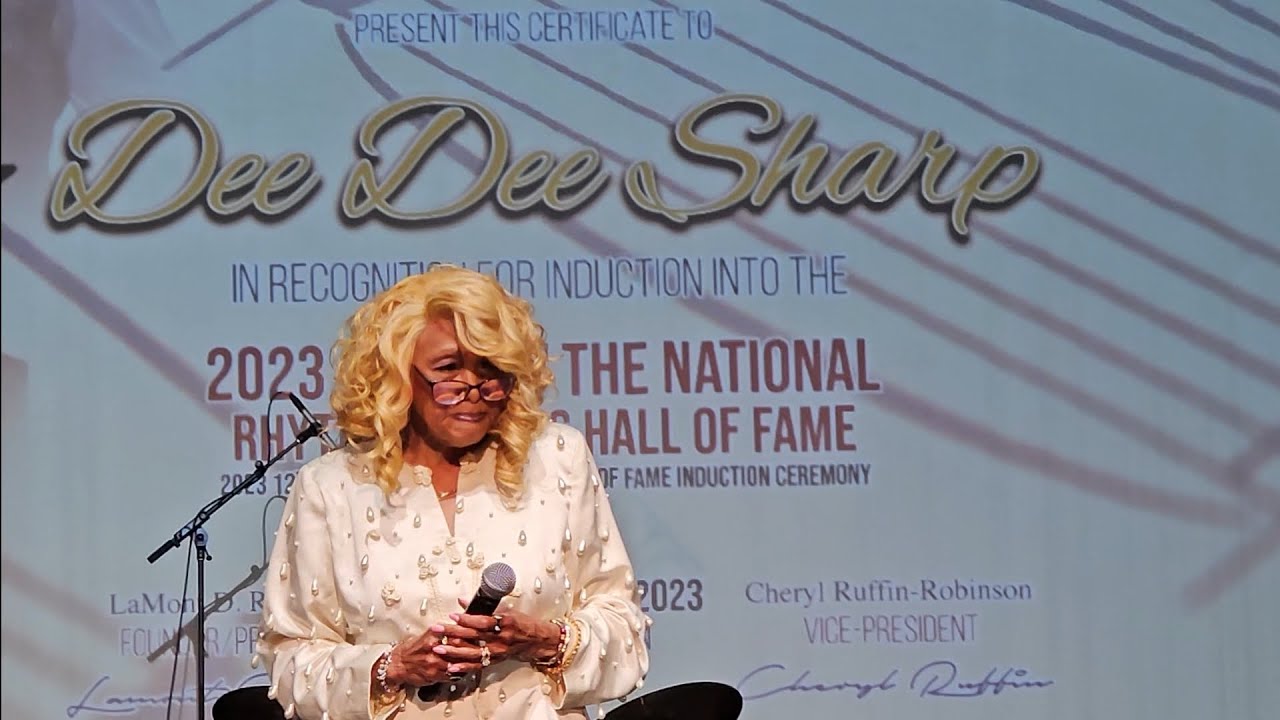 Dee Dee Sharp Performs 