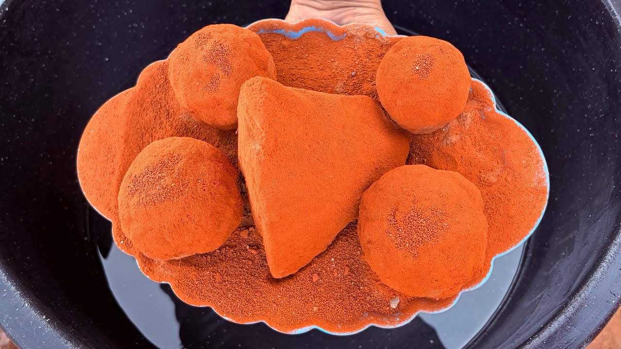 ASMR Very Soft Dusty 🔴✨😍Gritty Red dirt Chunks Dipping Crumble On lots of water 🌊💦💦💦🌊🔴
