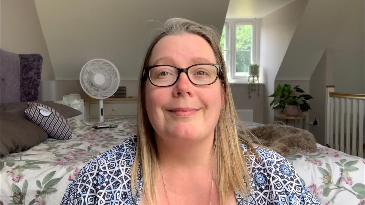 Layfamilyyarn diary episode 18:: knitting, dressmaking and countryside walks