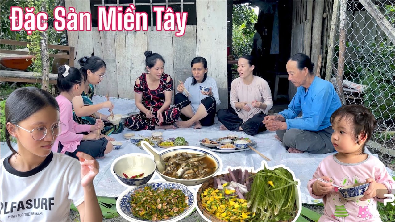 Nhà ÚT LINH nay hội đủ anh chị em phụ sửa nhà đông vui và làm mấy món đặc sản Miền Tây quá ngon