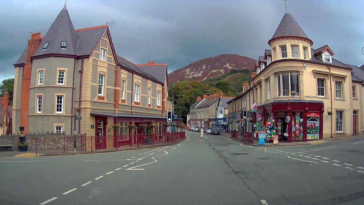 A rainy drive along the A55 in North Wales from Penmaenmawr to Bangor - 27/08/24 // dashcam footage